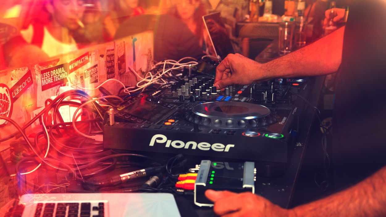 Salut prorroga 'sine die' les restriccions horàries a restaurants, discoteques i bars