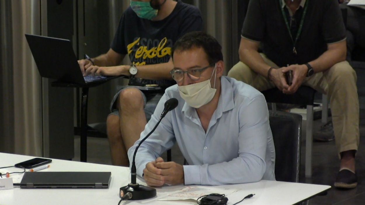 Cs torna a preguntar a Carol quan s'instal·laran les càmeres de seguretat a Valldoreix