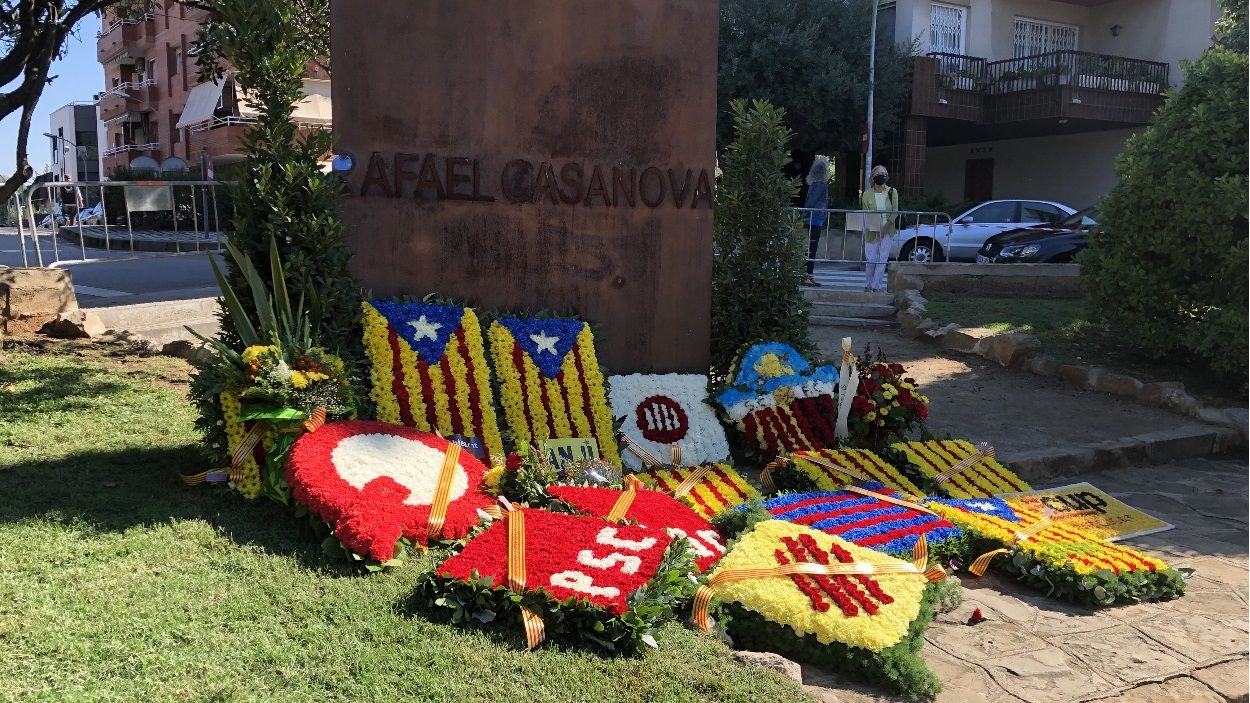 Sant Cugat viu una Diada diferent, marcada per la distància i l'emoció amb el marc de la Covid-19