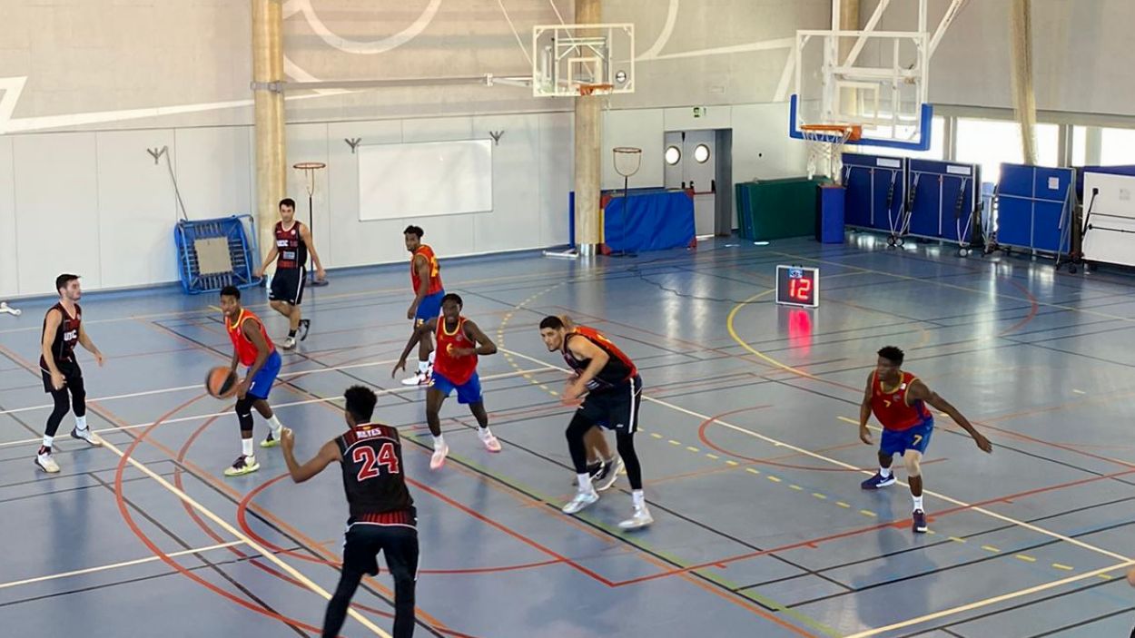 La UESC inicia la lliga Catalana EBA amb derrota davant el Martinenc