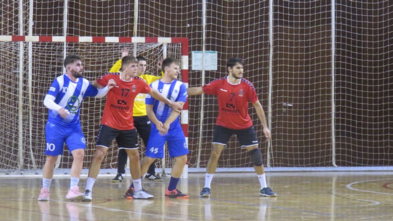 L'Handbol Sant Cugat guanya el primer partit de la temporada a domicili