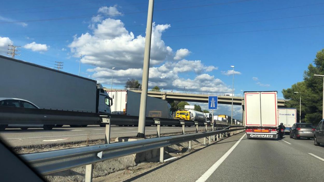 Retencions a l'AP-7 per un accident a Santa Perpètua