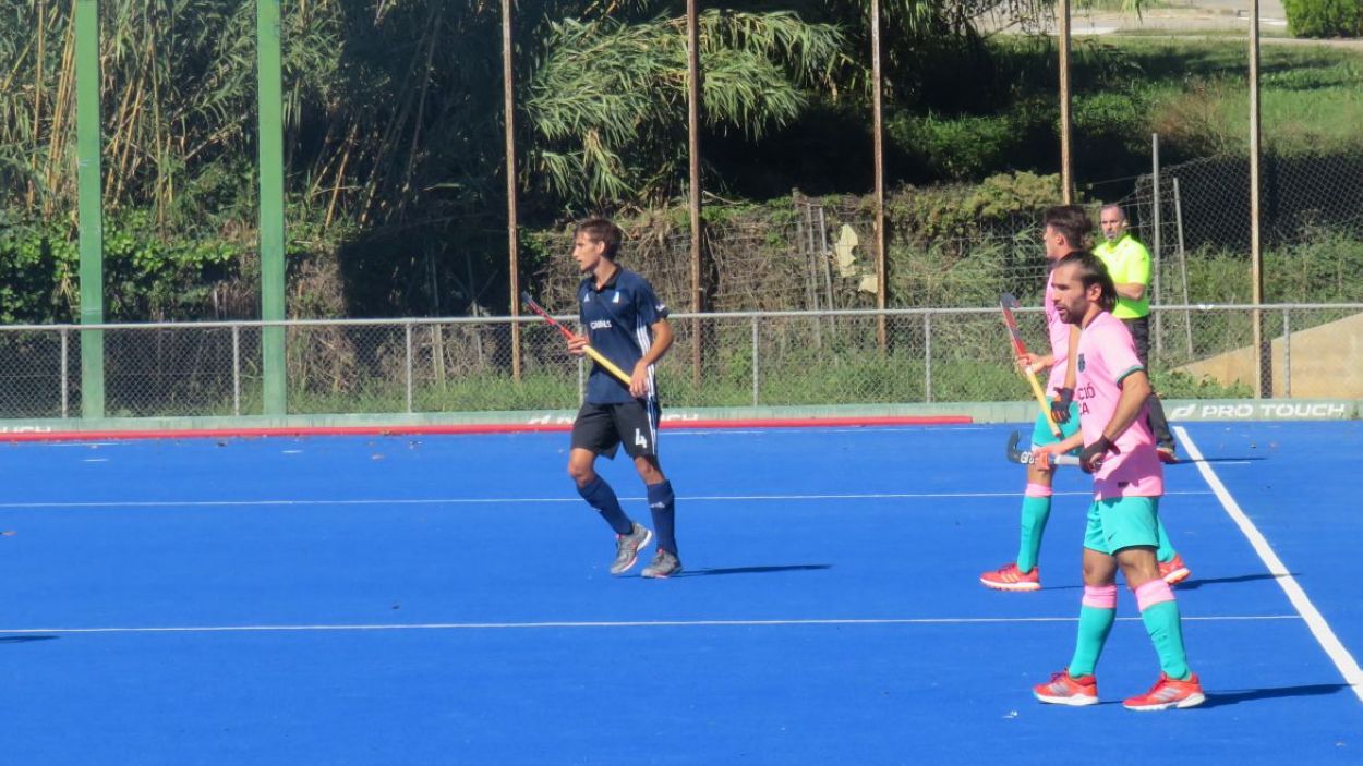 El Junior masculí es deixa dos punts en l'última jugada contra el Giner de los Ríos