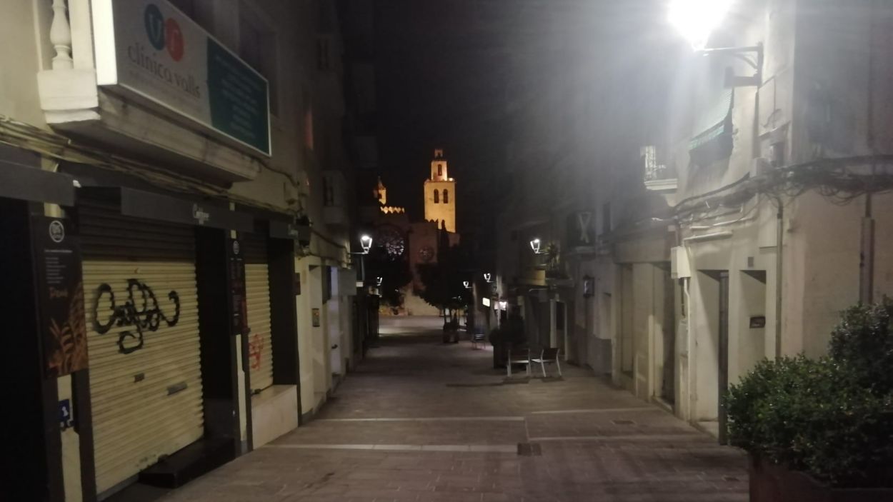 El silenci de Sant Cugat les primeres hores del toc de queda