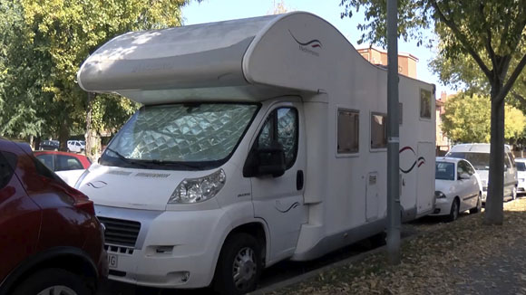 On s'han d'aparcar les caravanes i les autocaravanes?