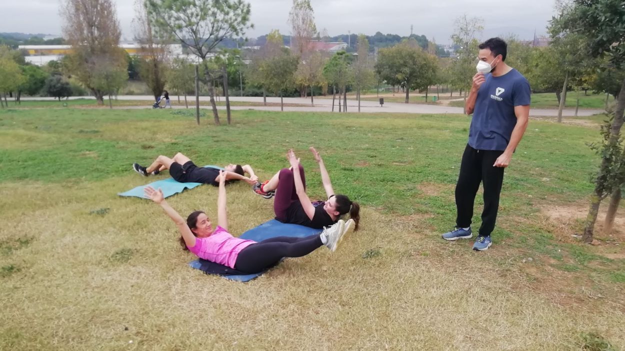 Classes a l'aire lliure, una opció dels gimnasos per fer front al tancament de les instal·lacions