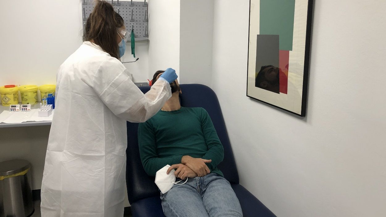 El creixement de la demanda de tests d'antígens també es fa notar a Sant Cugat