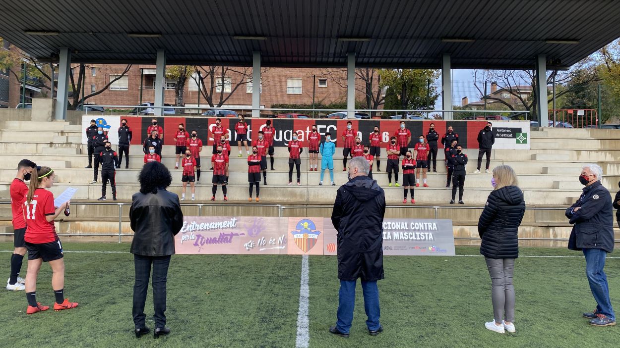 El Sant Cugat Futbol Club derrota la violència de gènere, tot i la Covid-19