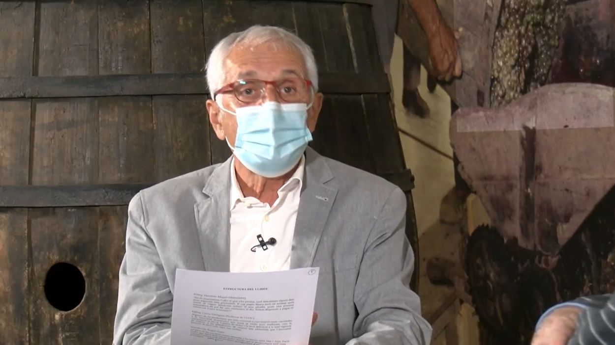 Rogeli Pedró rescata 24 oficis del passat a 'Antics oficis i feines de Sant Cugat del Vallès'