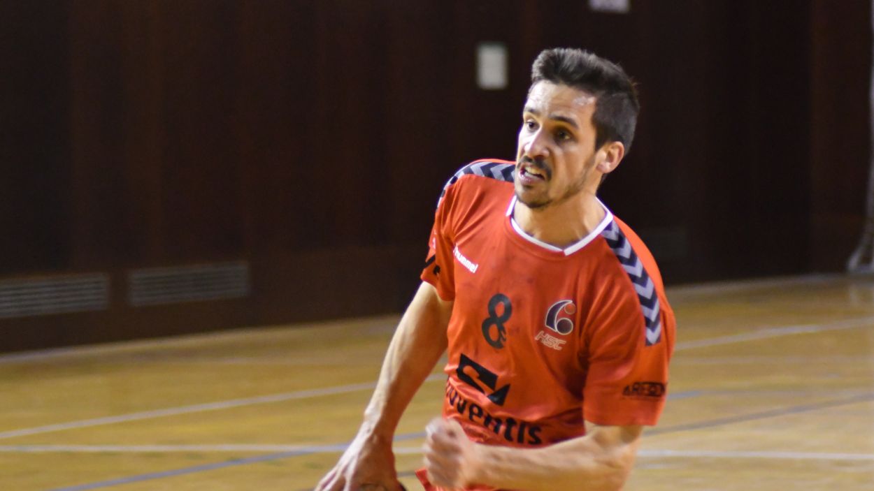 Prova de foc de l'Handbol Sant Cugat a la pista de la Roca