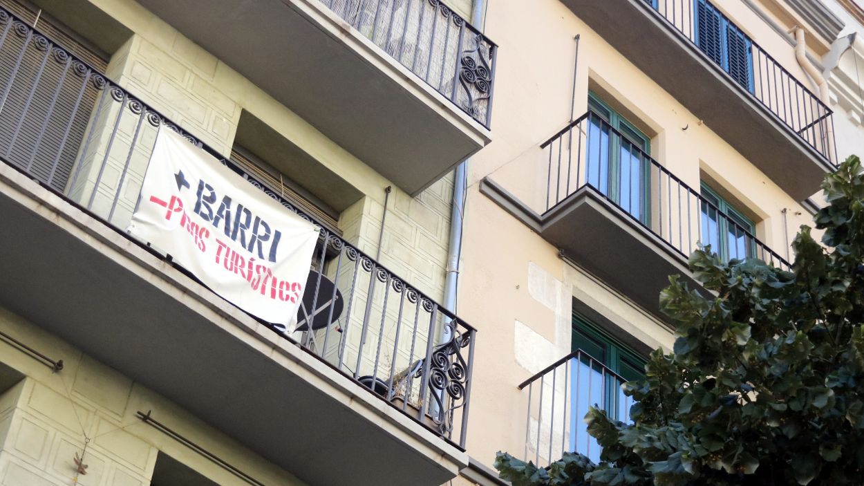 El ple ratifica per unanimitat la limitació dels pisos turístics a Sant Cugat