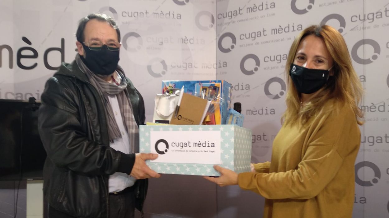 El guanyador de la panera de Cugat Mèdia s'emporta 400 euros en regals