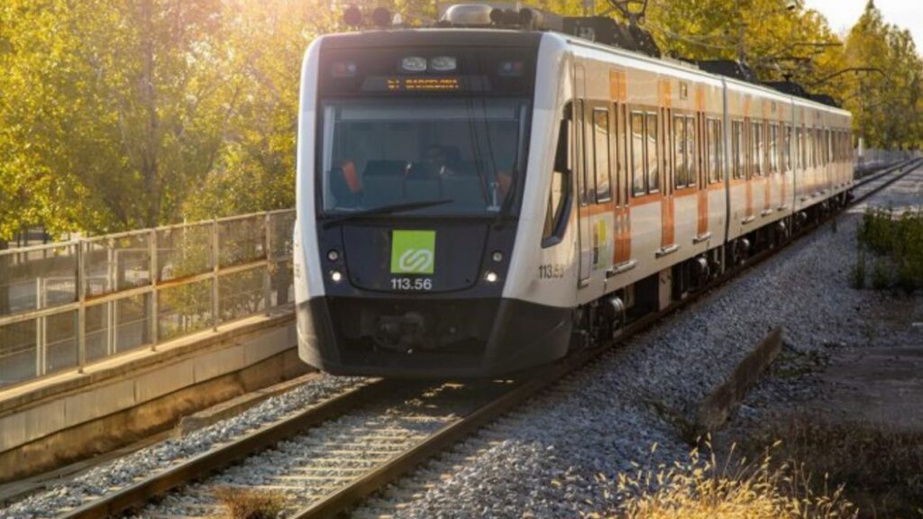 Alt: FGC ofereix servei ininterromput durant les nits de la Festa Major