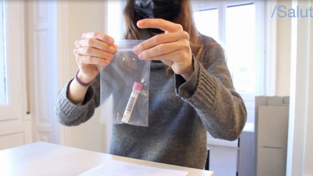 Els professionals educatius es podran realitzar les PCR d'autopresa a partir d'aquest dilluns