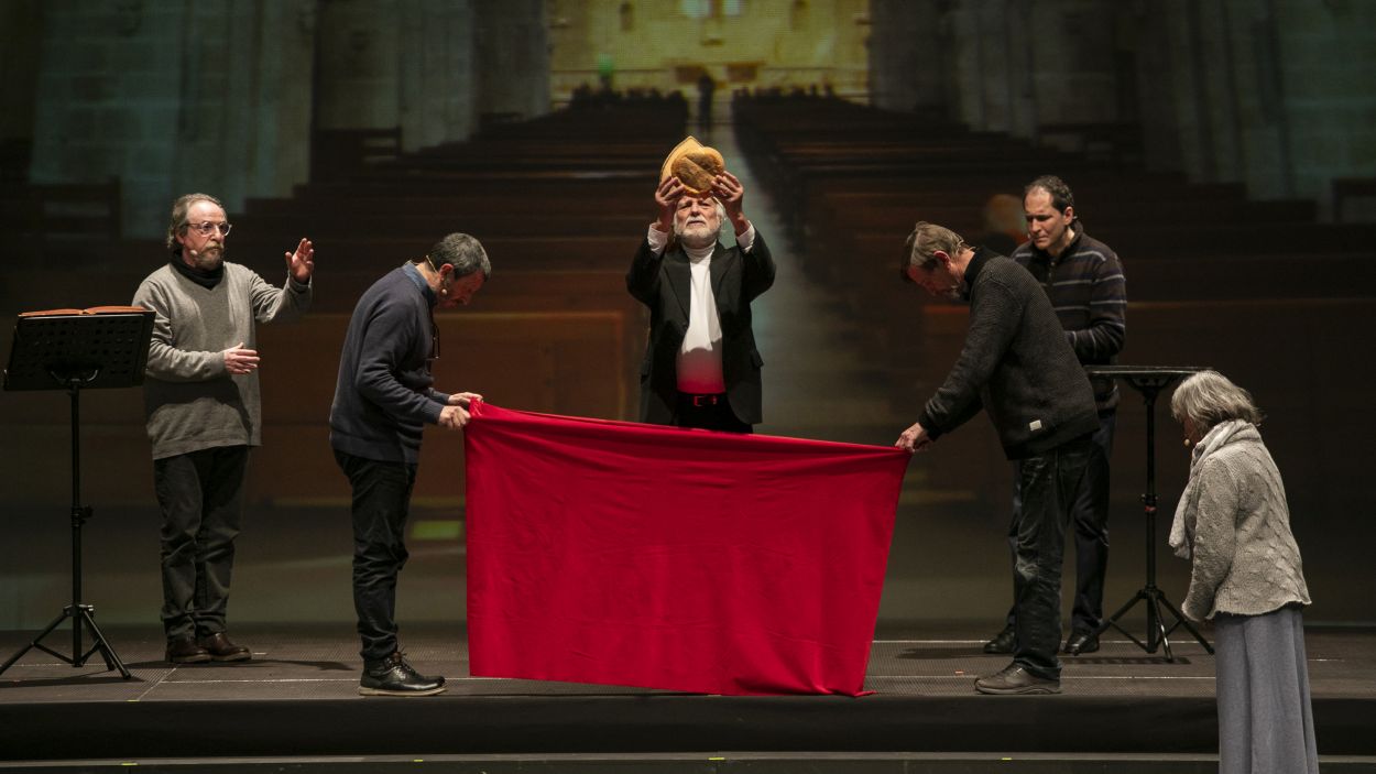 Cugat Mèdia t'ofereix el vídeo íntegre de la representació al Teatre-Auditori de 'Pedra i sang'