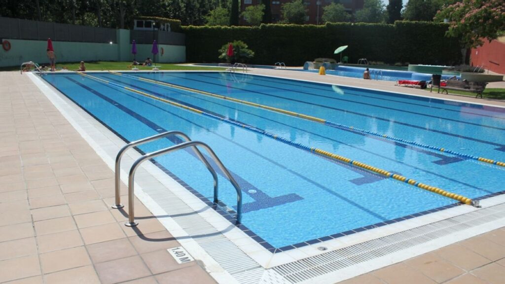 Alt: Consulta aquí l'horari de les piscines municipals de Sant Cugat durant l'agost
