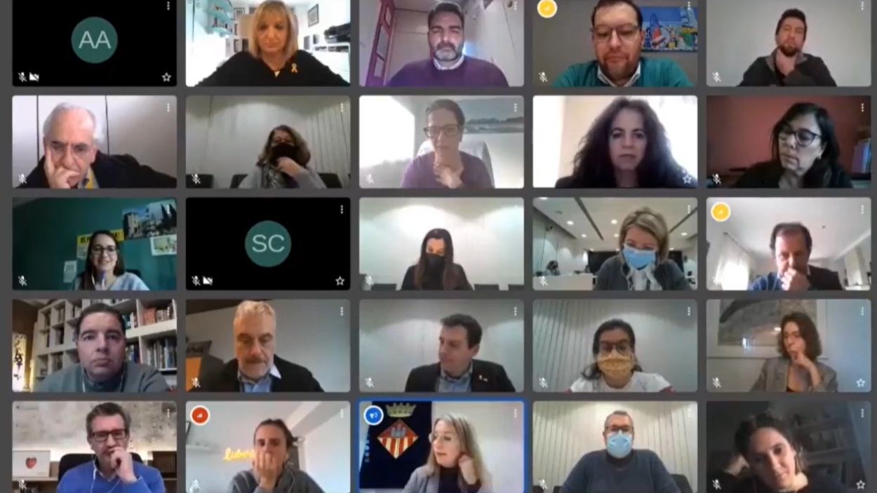 Els sensesostre, el pla d'habitatge assequible i la seguretat a la Rabassada, temes del torn de precs i preguntes