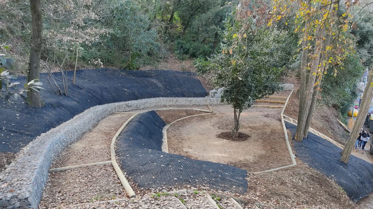 Enllestides les millores al parc del bosquet de la UREF