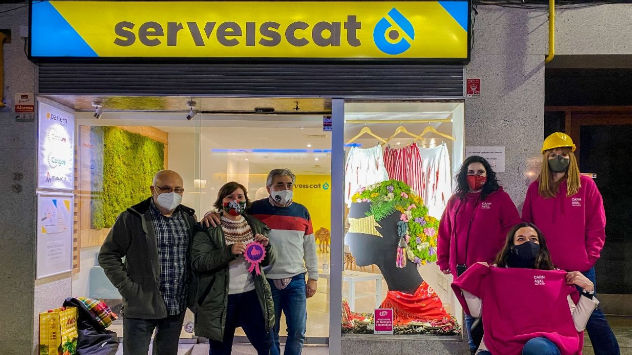 Serveiscat guanya el primer premi del concurs d'aparadors de Carnaval