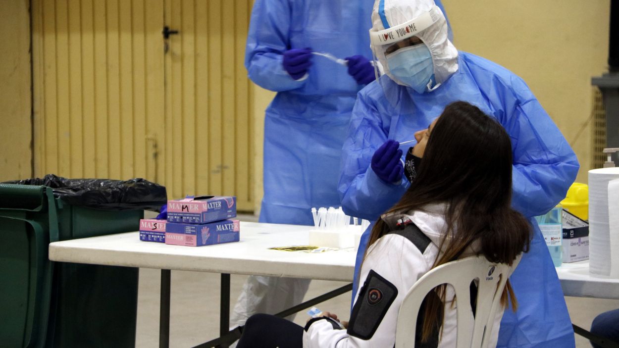 Els membres de la mesa podran fer-se una prova d'antígens abans del 14-F