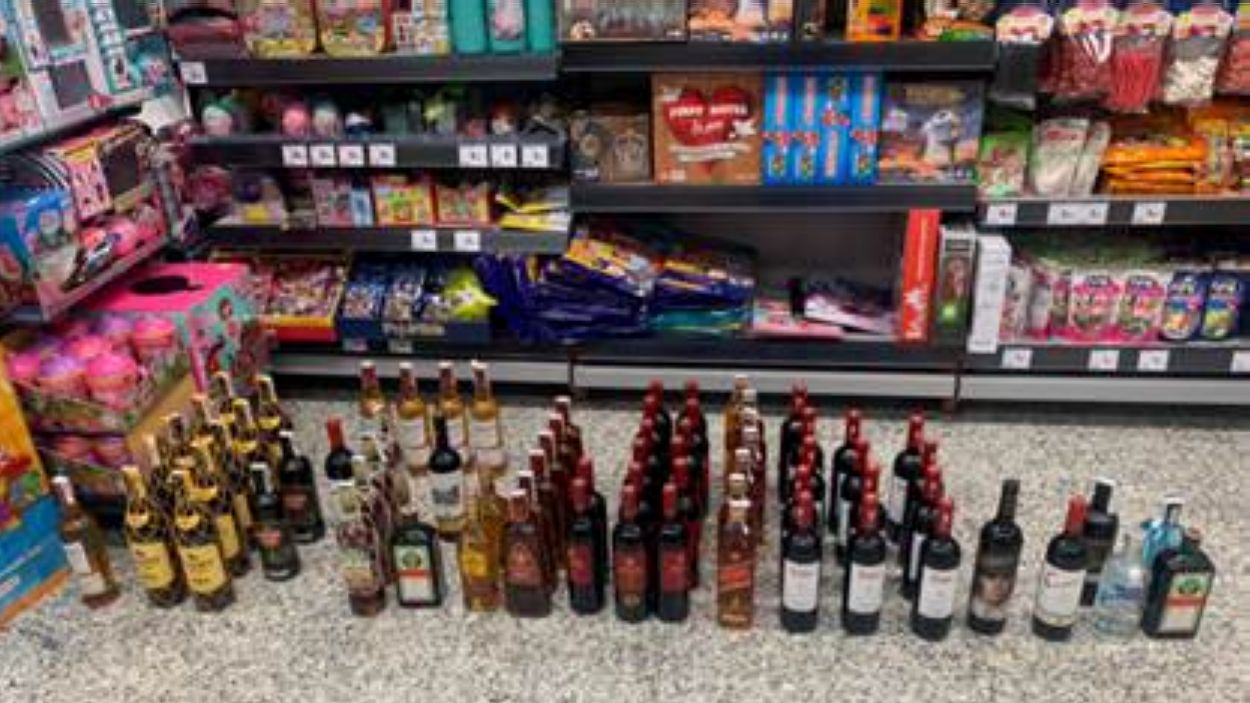 Enxampats in fraganti robant 75 ampolles de licor a Sant Cugat