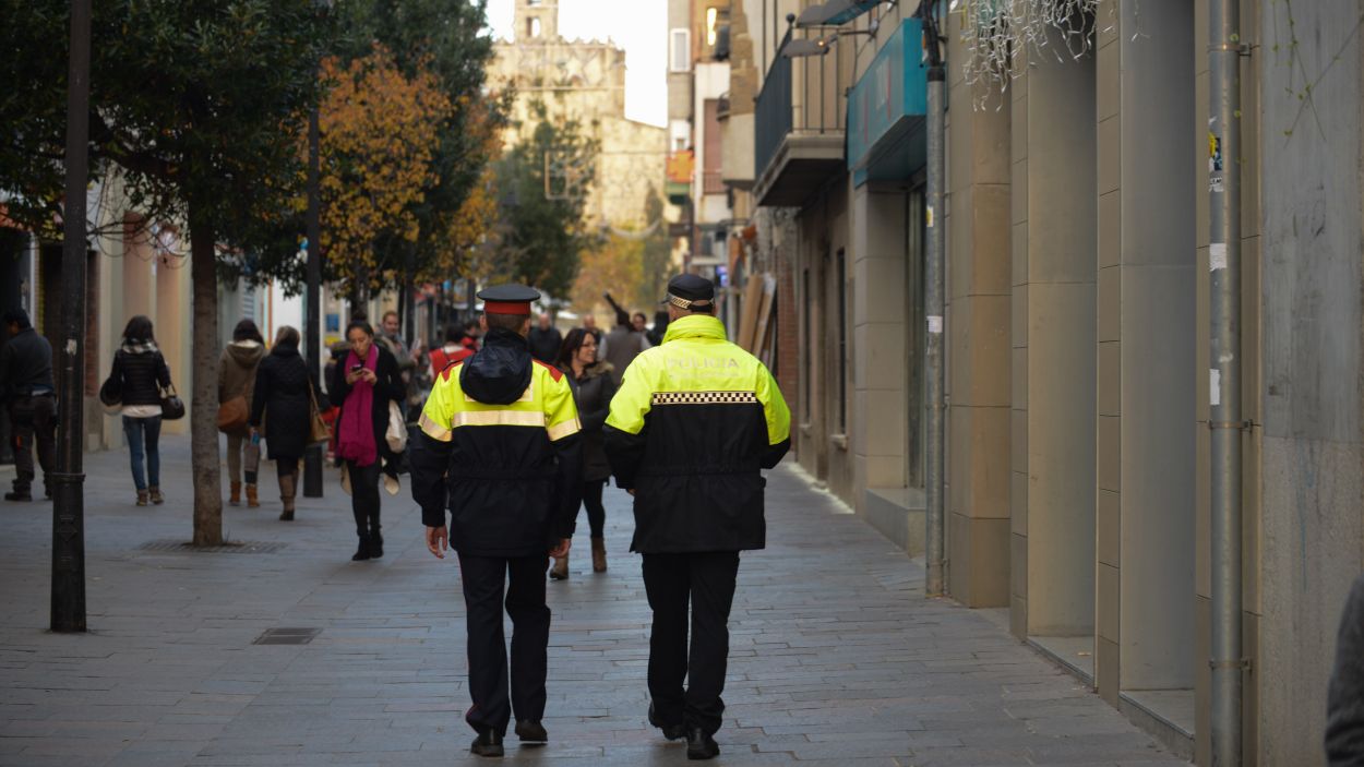Tres detinguts per un intent de robatori amb força a uns trasters