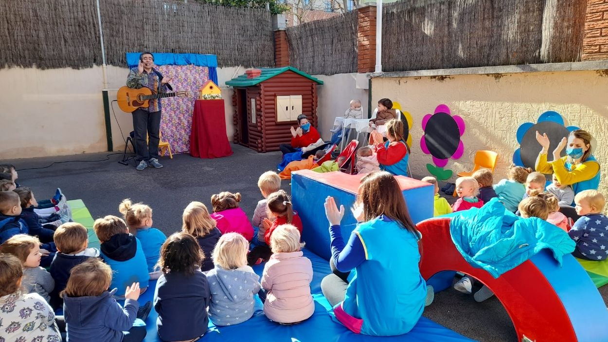 Últims dies per demanar ajuts a l'escolarització i de menjador per a l'escola bressol