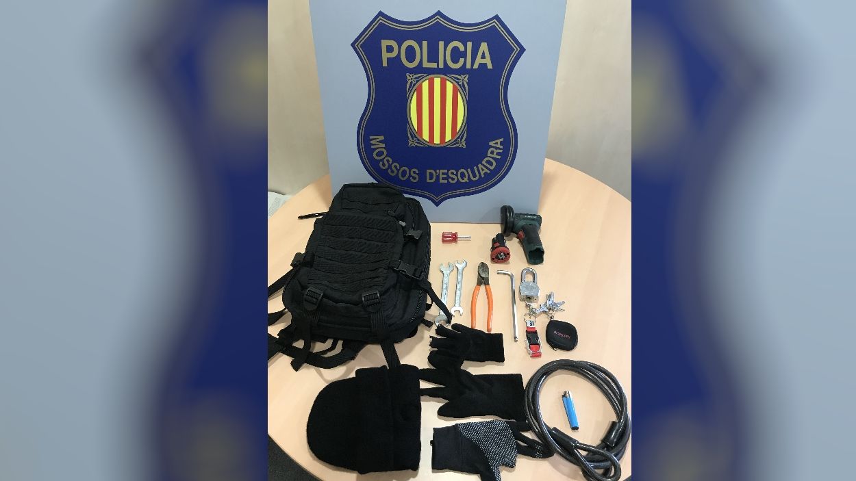 Els Mossos detenen a Sant Cugat un menor d'edat per un robatori amb força a una casa