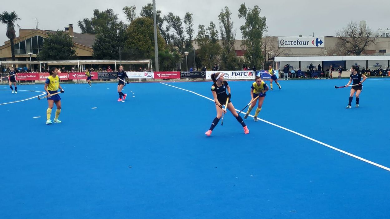 El Junior femení cau per la mínima al camp del Club de Campo