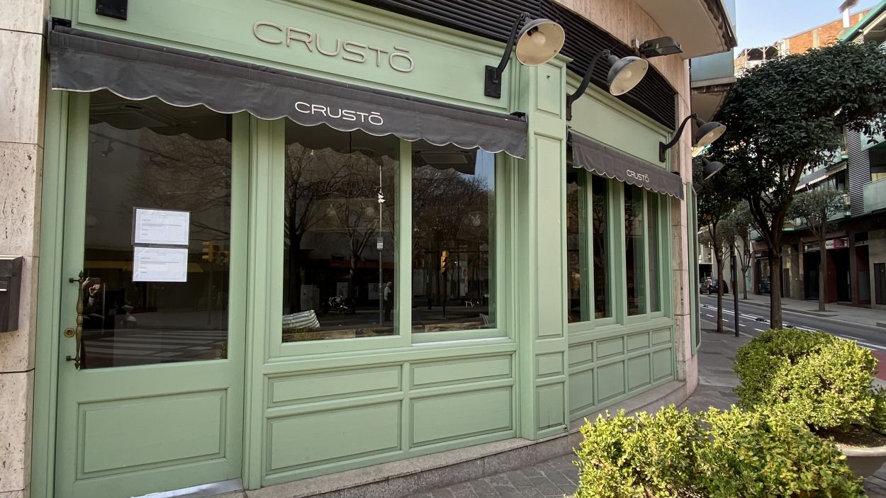 Tanca el forn de pa Crustó