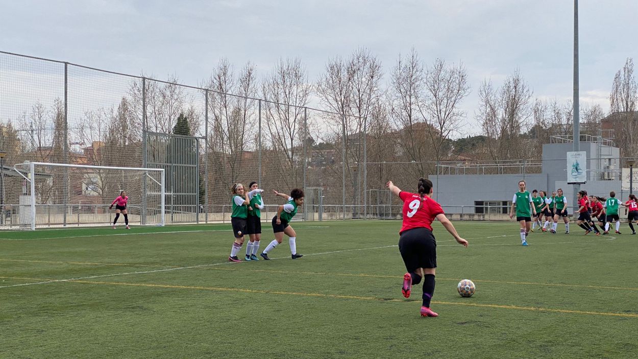 El Sant Cugat femení ha acabat patint per derrotar (3-2) al Palautordera