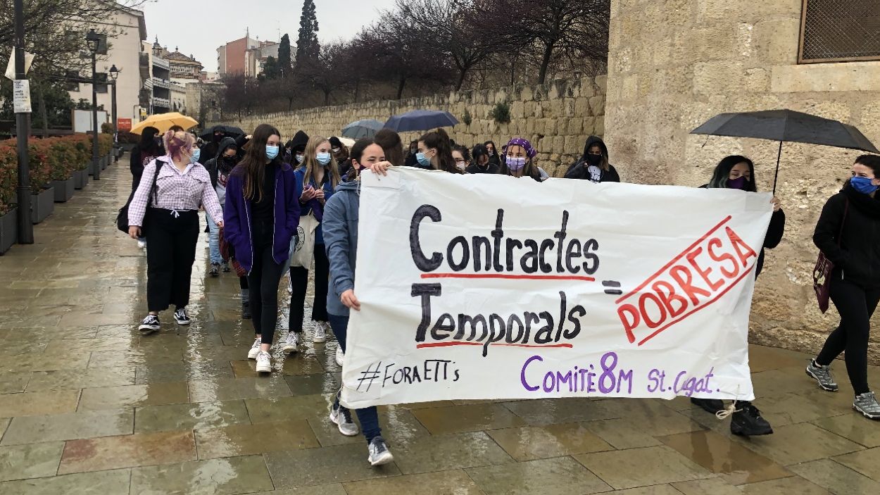 La pluja no atura el tret de sortida de les reivindicacions del 8-M a Sant Cugat