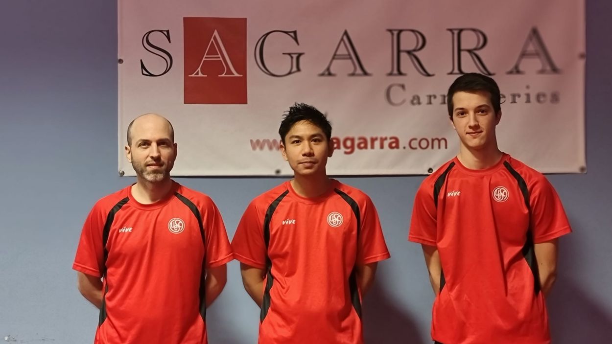 El primer equip masculí de la UESC debuta amb doble derrota a Primera Nacional