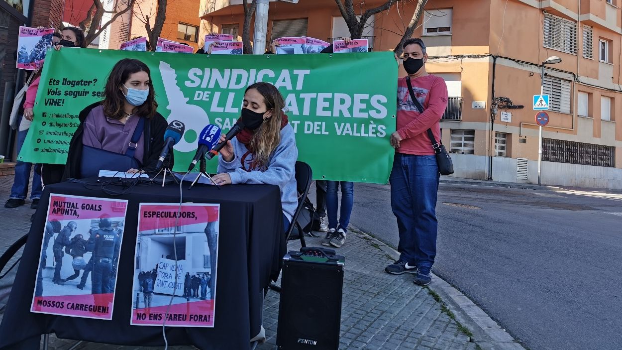 El Sindicat de Llogateres critica l'actuació dels Mossos durant l'ocupació dissabte de dos habitatges