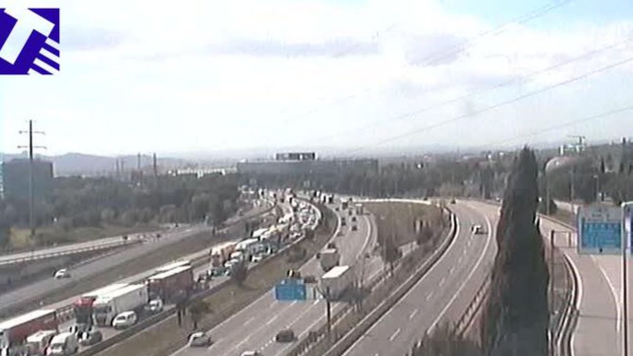 Un accident ha tallat un carril de l'AP-7 a Sant Cugat en sentit nord