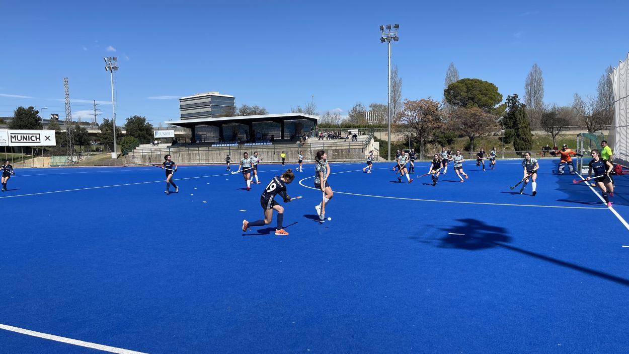 El Junior femení supera el RS Tenis i es refà de la derrota al camp del Club de Campo