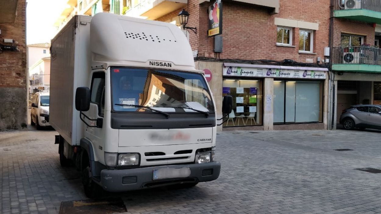 Sant Cugat farà una prova pilot per evitar l'entrada de camions a la Zona de Baixes Emissons