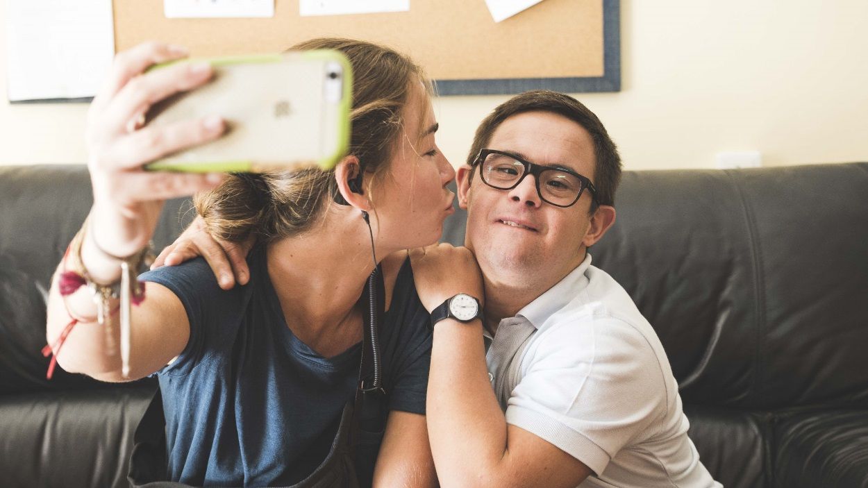 La Fundació 'La Caixa' i Caixabank donen 54.600 euros a entitats de Sant Cugat dedicades a la Síndrome de Down