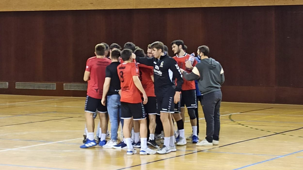 L'Handbol Sant Cugat guanya en la seva visita al Creu Alta Sabadell després d'una gran segona meitat