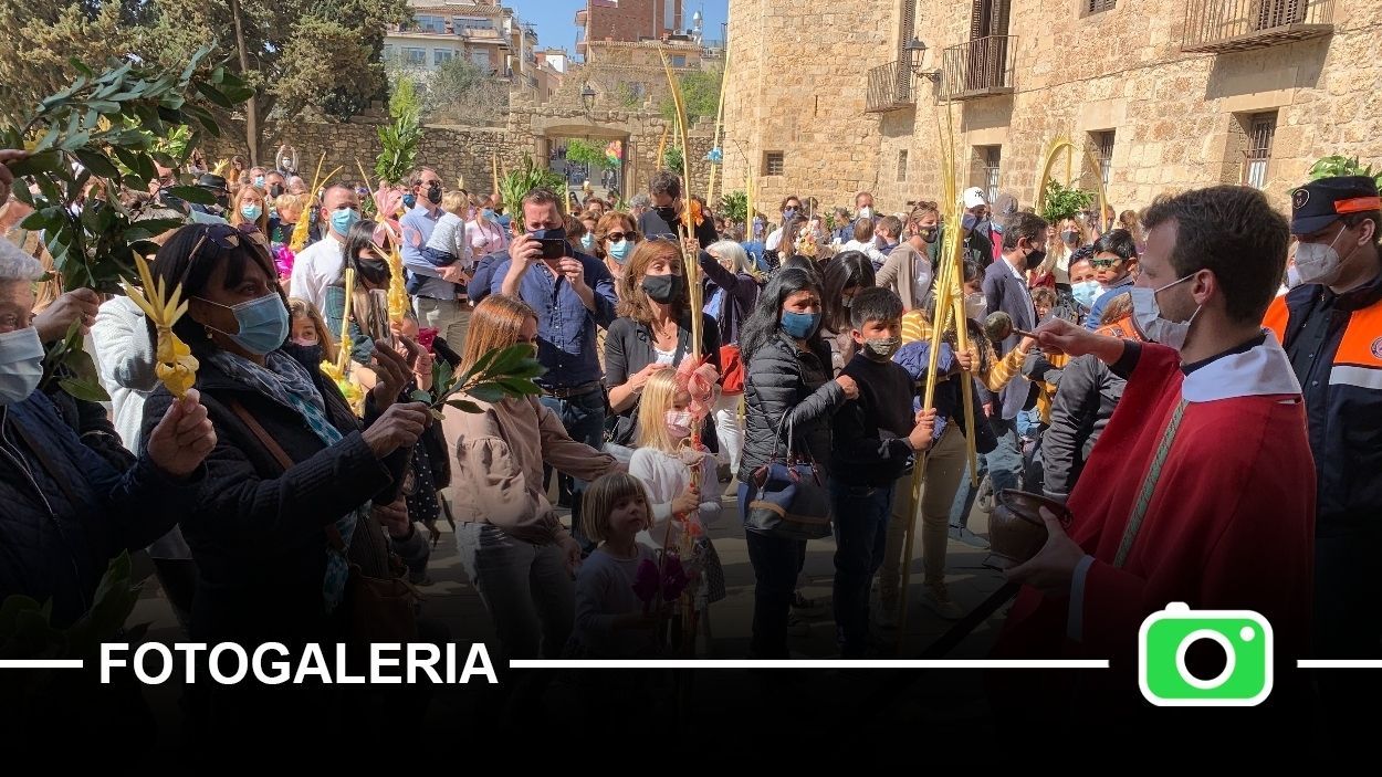 [FOTOGALERIA] Sant Cugat celebra un Diumenge de Rams atípic i multitudinari