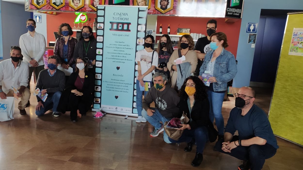 Sant Cugat avança cap a la inclusió de les persones amb TEA amb una guia de recursos