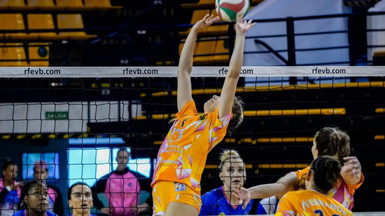 Ariadna Priante lluitarà per guanyar la Lliga Iberdrola de volei amb l'IBSA Las Palmas