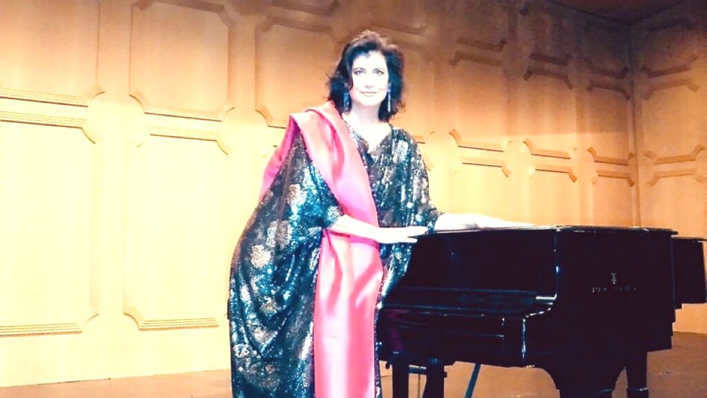 Alt: Ana Häsler (mezzosoprano): 