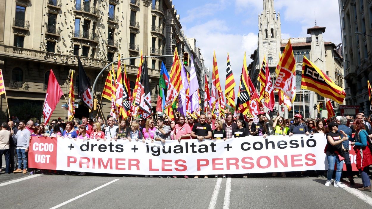 El PSC i les JSC de Sant Cugat animen la ciutadania a manifestar-se aquest 1 de maig