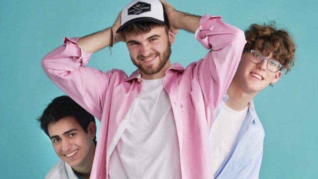 Alt: 'Ets tu', el single debut del grup emergent Mosaic