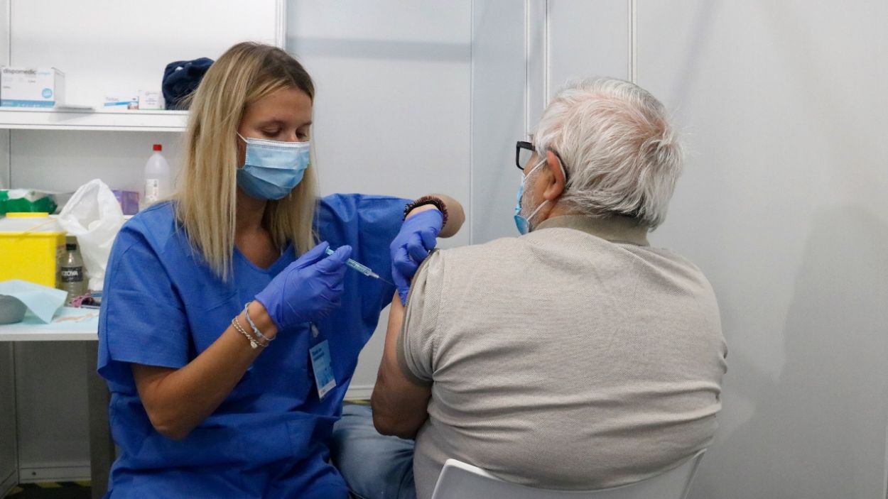 El ple de Sant Cugat rebutja la creació d'un certificat verd local i aposta per una sortida de la pandèmia coordinada