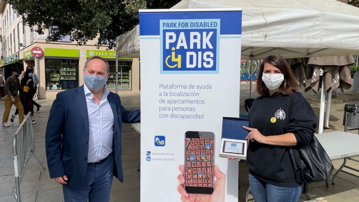 Aterra a Sant Cugat l'app per localitzar l'aparcament reservat per a persones amb mobilitat reduïda