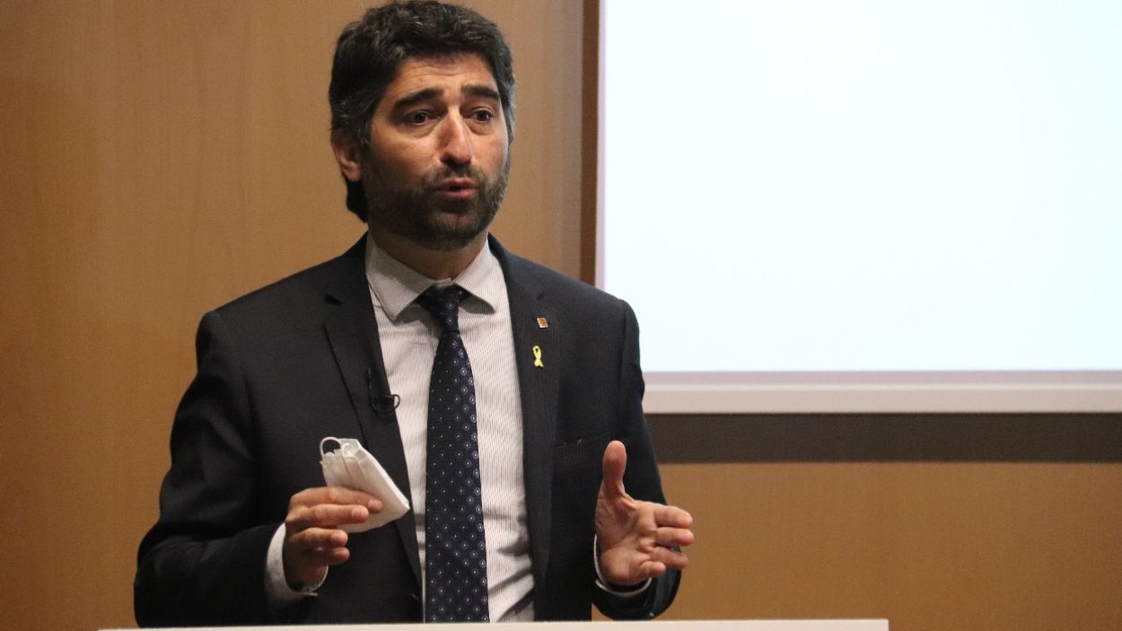 Enginyer, defensor del 'no' a la Constitució Europea i excursionista a 3.000 metres: així és Jordi Puigneró