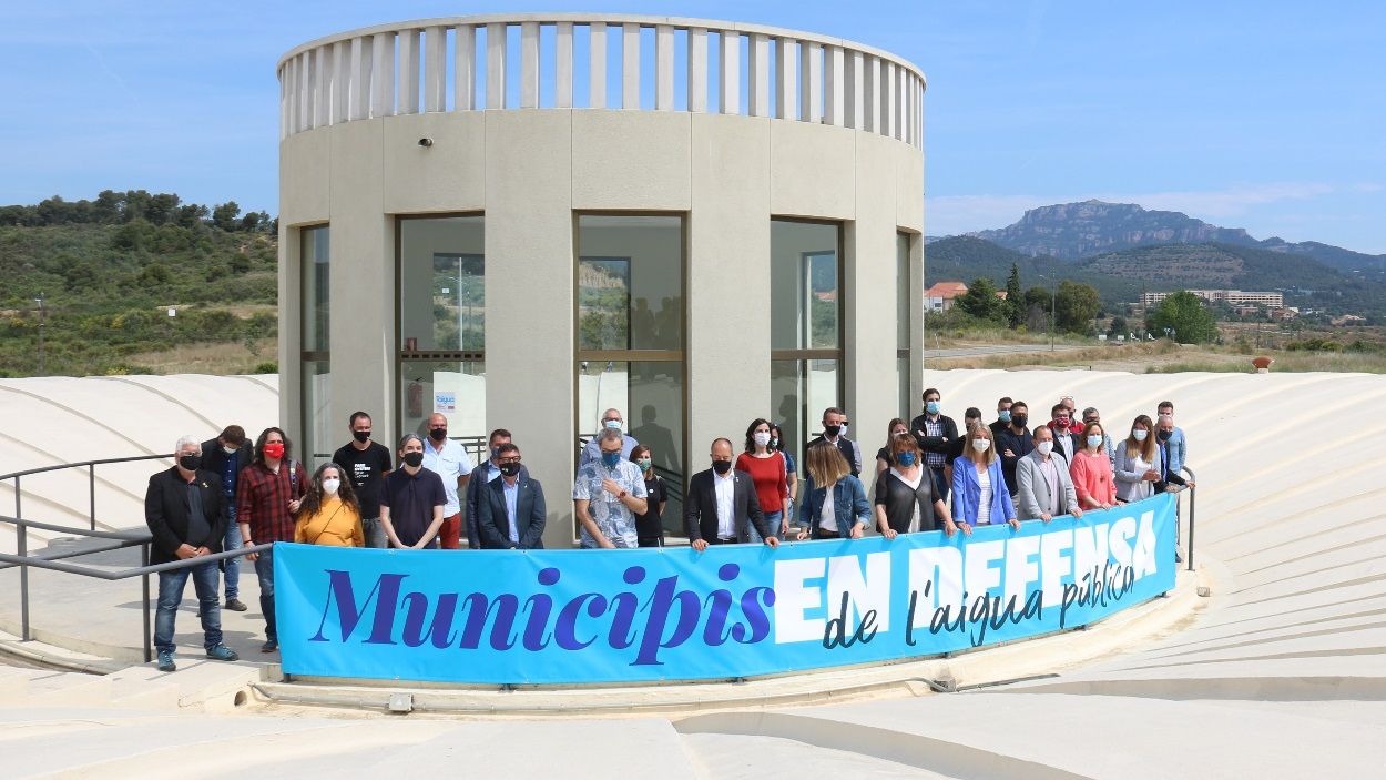 Sant Cugat se suma al front comú del món local per defensar la gestió pública de l'aigua