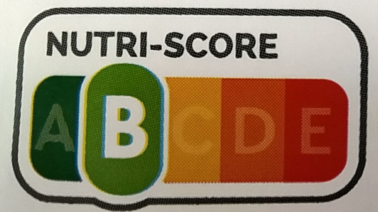 Nutri-score: l'etiquetatge frontal que desaprova els fruits secs, l'alvocat i l'oli d'oliva